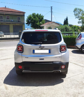 
									Jeep Renegade Longitude 1.6 MJet 120CV (88Kw) 2015 full								