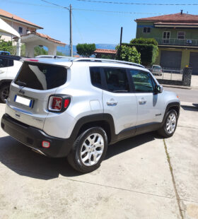 
									Jeep Renegade Longitude 1.6 MJet 120CV (88Kw) 2015 full								