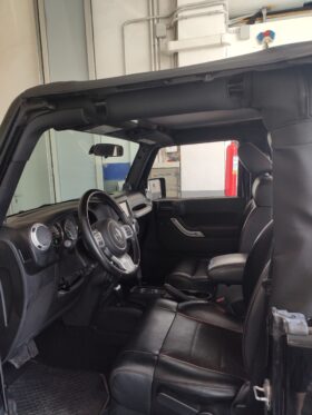 
									Jeep Wrangler Unlimited 70th Anniversary 2.8 CRD 177CV (130Kw) 2011 full								